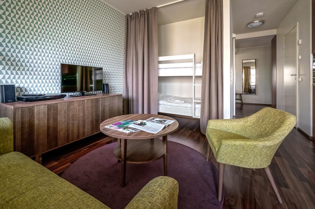 Forenom Serviced Apartments Espoo Tapiola Værelse billede