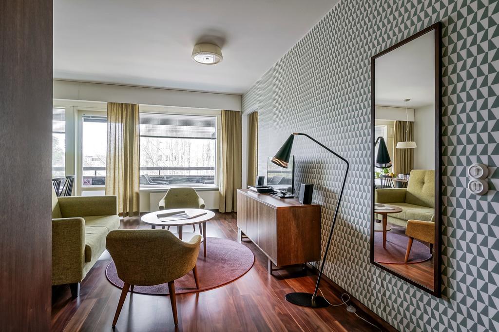 Forenom Serviced Apartments Espoo Tapiola Værelse billede