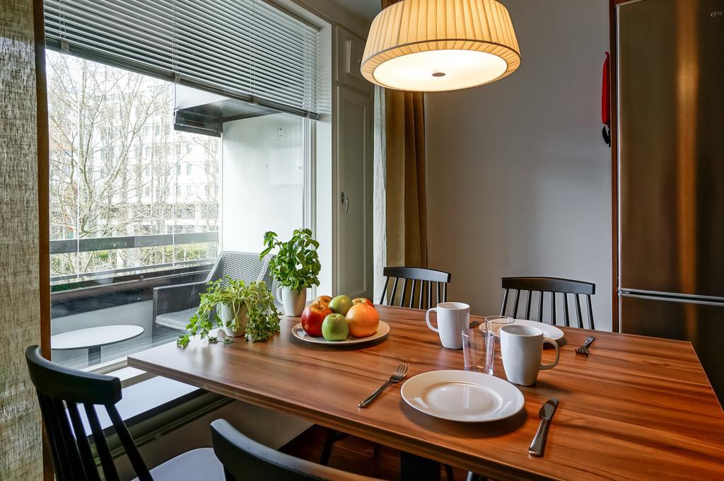 Forenom Serviced Apartments Espoo Tapiola Værelse billede